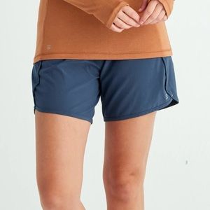 Free Fly Women’s Bamboo Lined Shorts 6” Size Medium Blue Pickleball Shorts